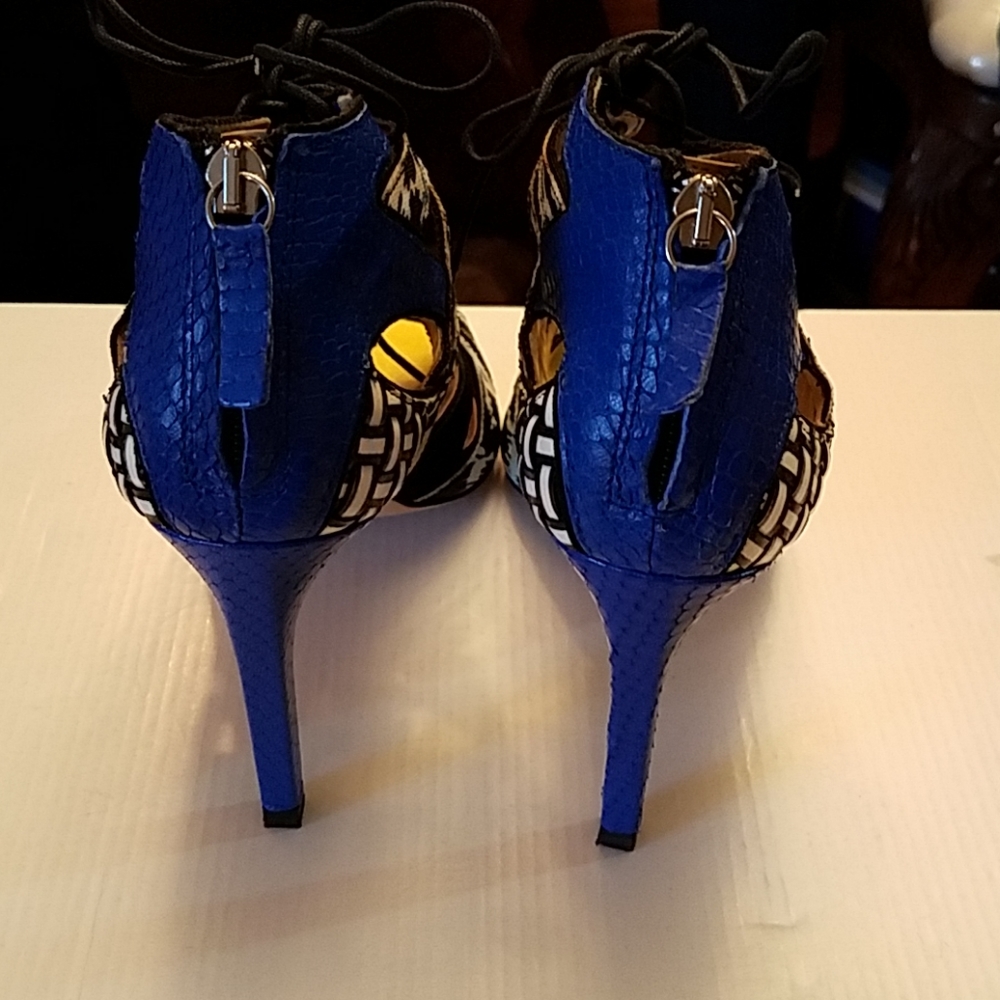 Zara Basic Heels - Picture 2 of 3